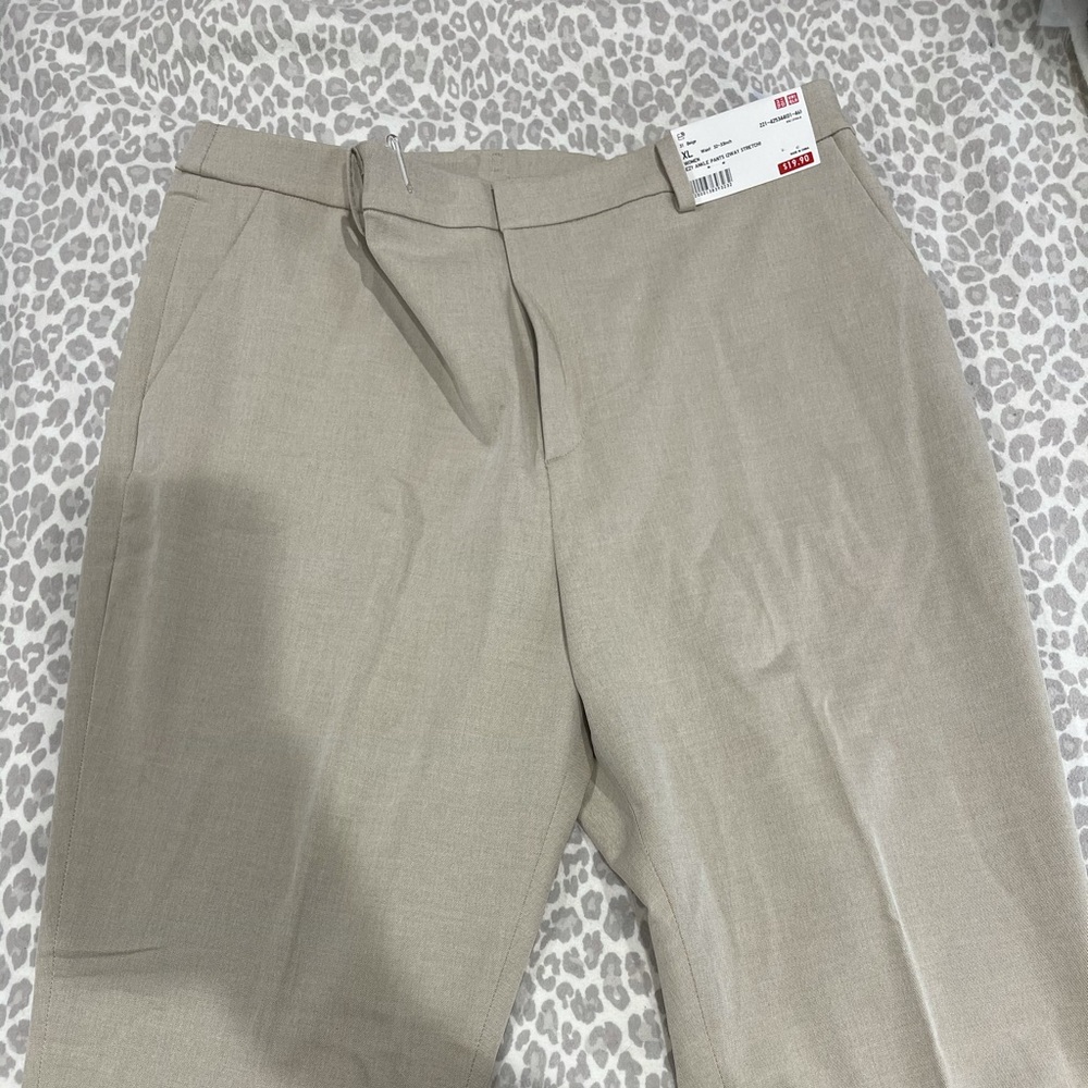 Beige Uniqlo stretchy ankle pants size XL